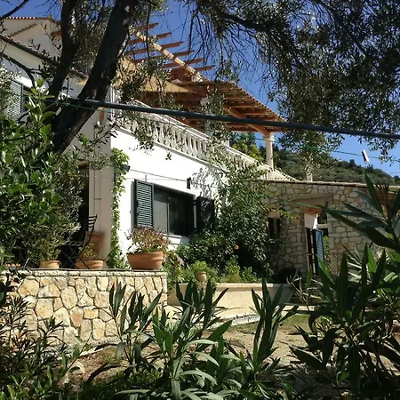 Plaka Apartment
