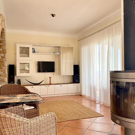 Plaka Apartment *