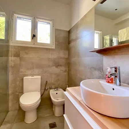 Apartment Plaka Afionas
